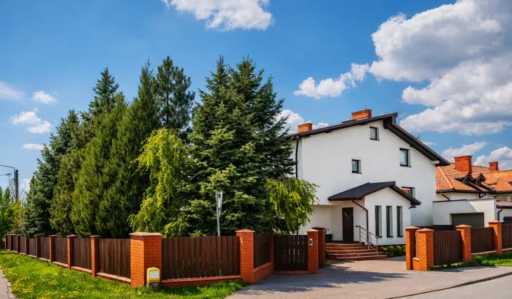 dom wolnostojący, 6 pokoi Domaszowice, ul. Wichrowa