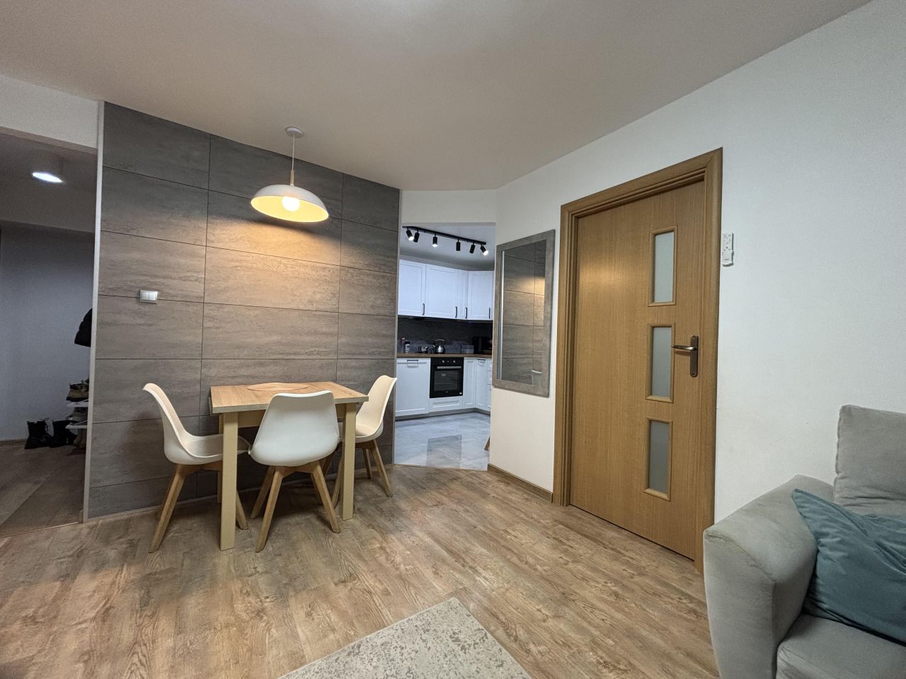 Mieszkanie 3-pokojowe Mrągowo, os. Parkowe. Zdjęcie 2