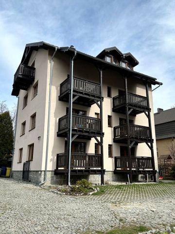 dom wolnostojący, 13 pokoi Szklarska Poręba, ul. 1 Maja. Zdjęcie 1