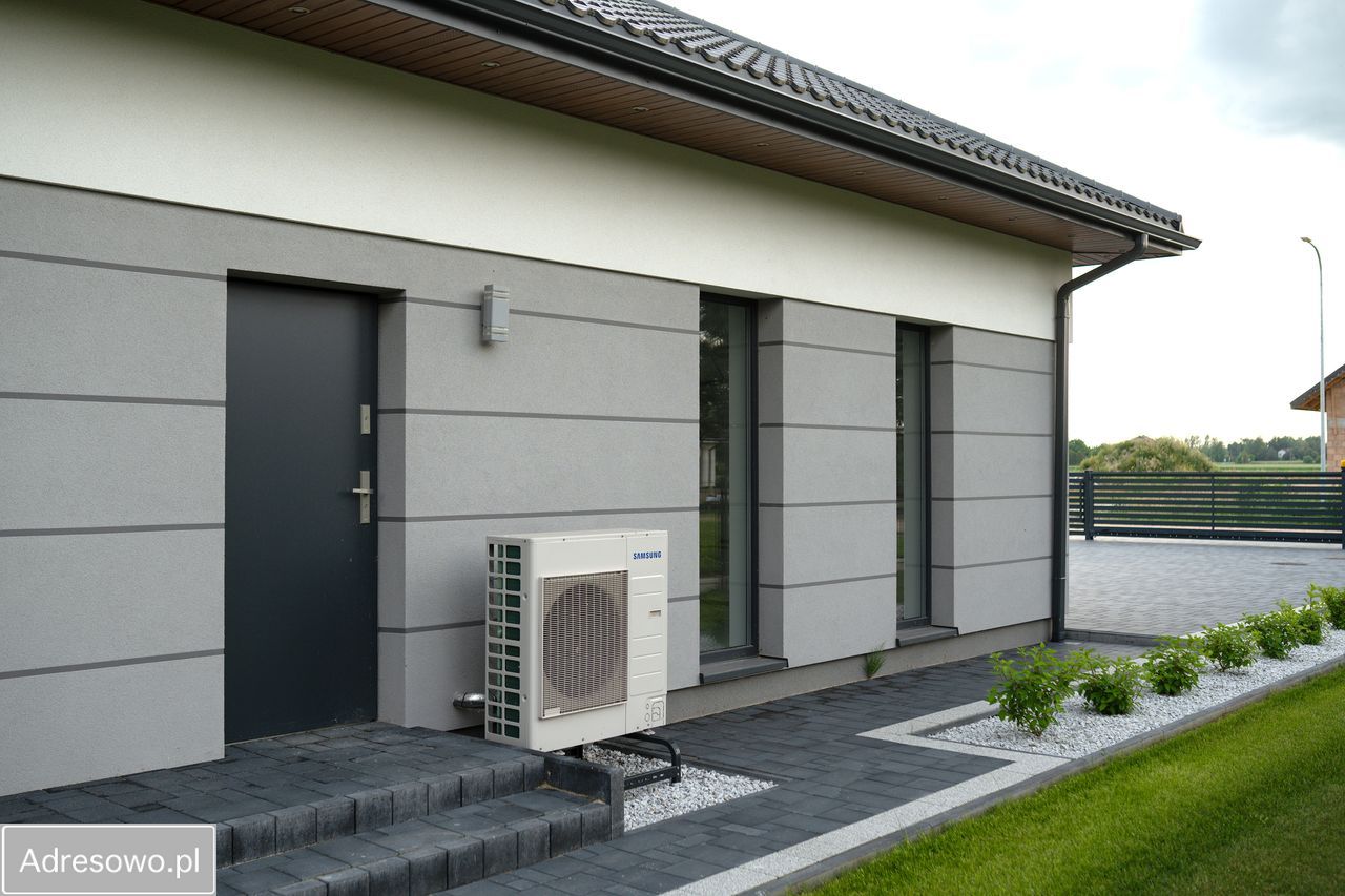 dom wolnostojący, 4 pokoje Żdżarów. Zdjęcie 3