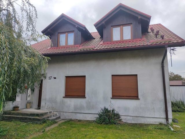 dom wolnostojący, 6 pokoi Jaraczewo. Zdjęcie 1