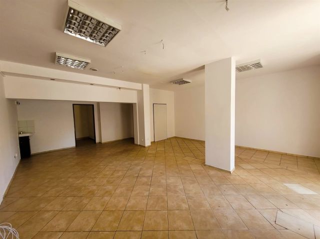 Lokal Sosnowiec Klimontów, ul. mjr. Henryka Hubala-Dobrzańskiego. Zdjęcie 1