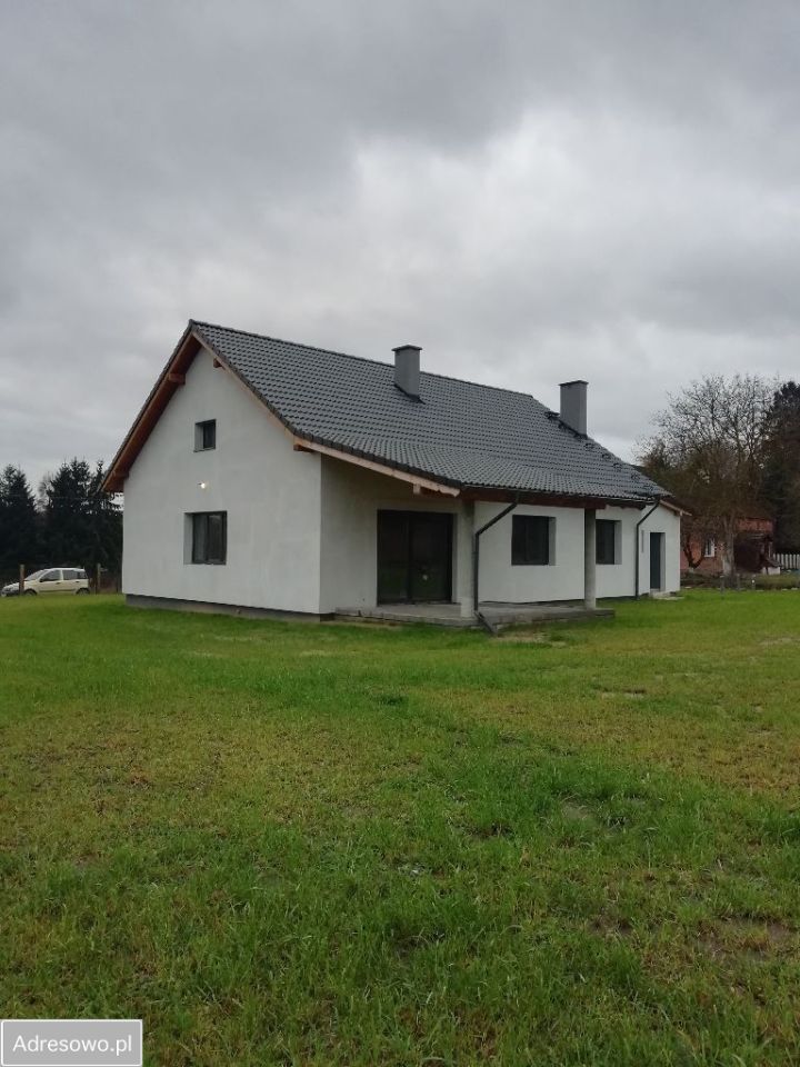 dom wolnostojący, 4 pokoje Gieczynek. Zdjęcie 1