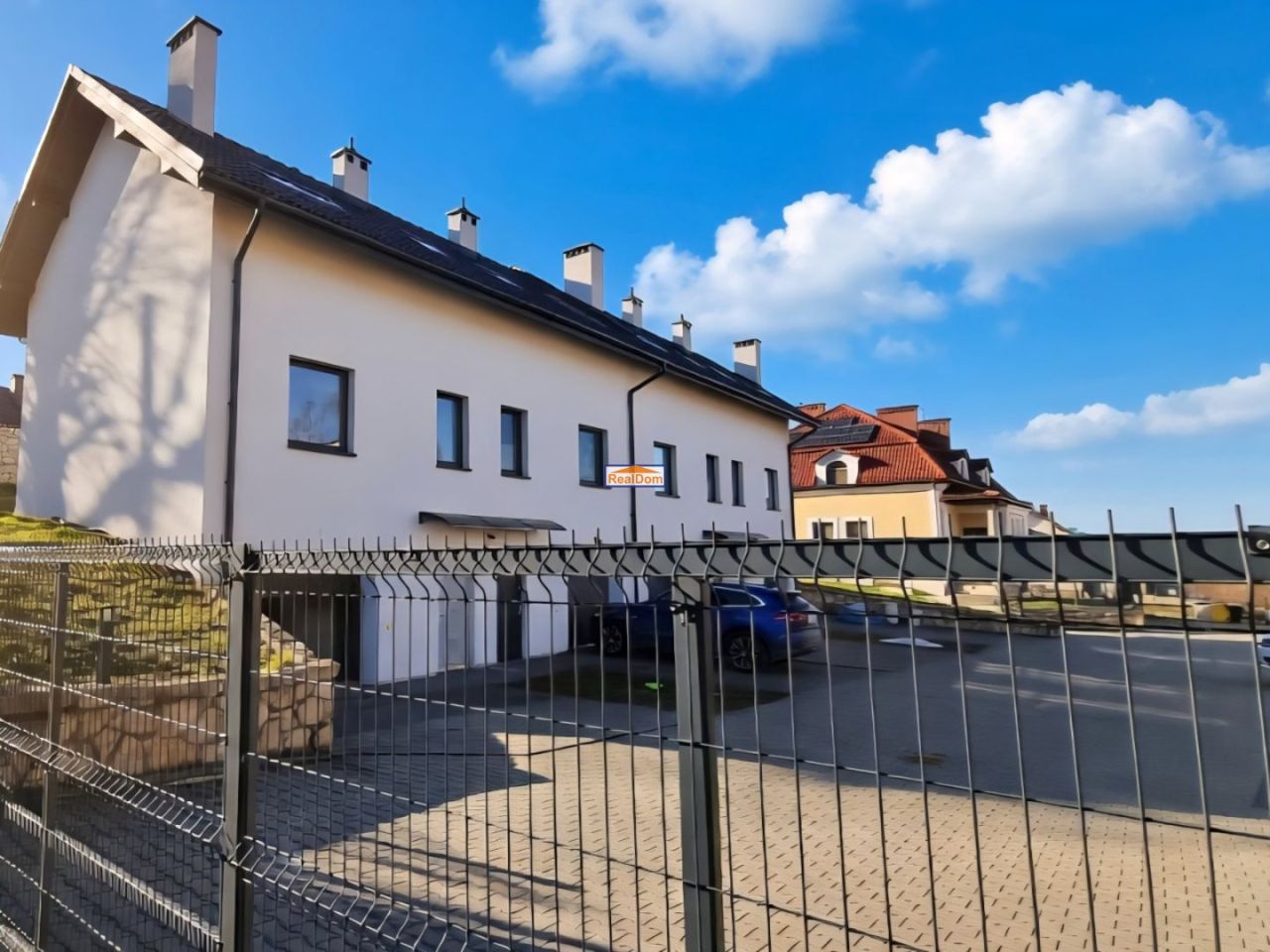 dom szeregowy, 4 pokoje Ochojno. Zdjęcie 1