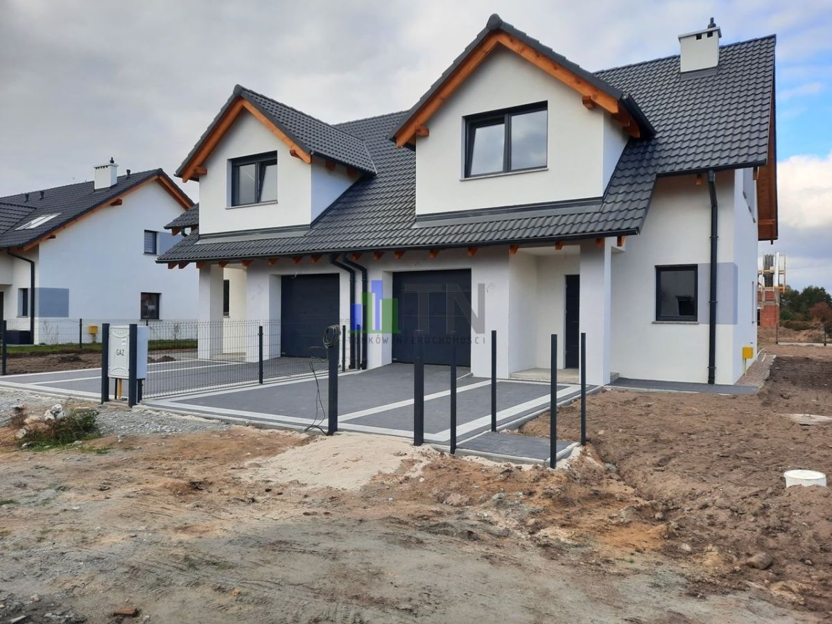 bliźniak, 5 pokoi Chrząstawa Wielka. Zdjęcie 10