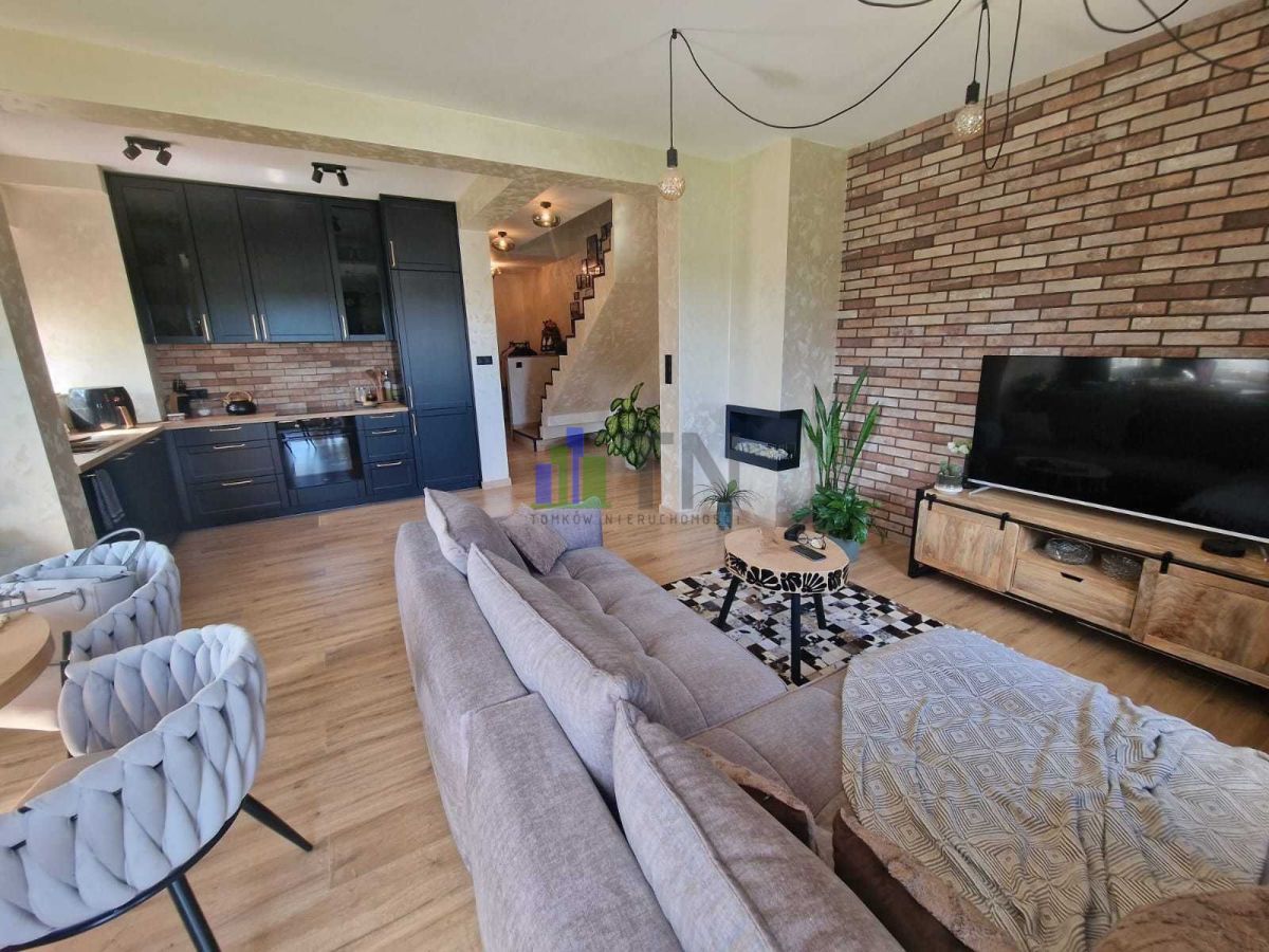 bliźniak, 4 pokoje Jelcz-Laskowice, ul. Oławska