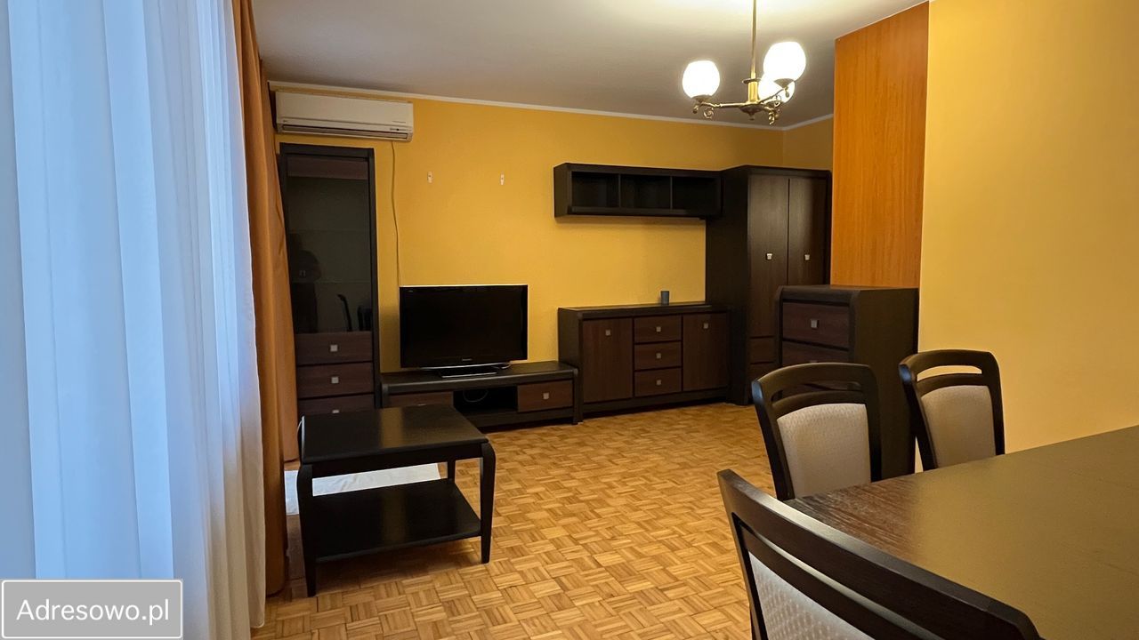 Mieszkanie 3-pokojowe Warszawa Ursus, ul. Warszawska. Zdjęcie 1