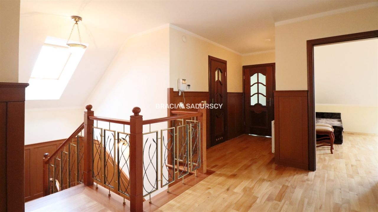 dom wolnostojący, 7 pokoi Koszyce Małe, ul. Nowa. Zdjęcie 18