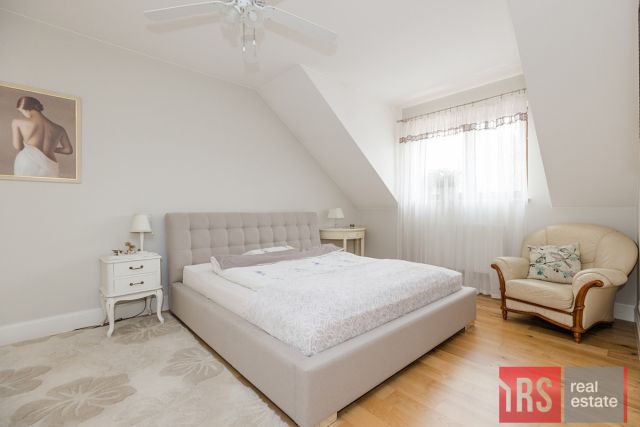 bliźniak, 5 pokoi Izabelin. Zdjęcie 12