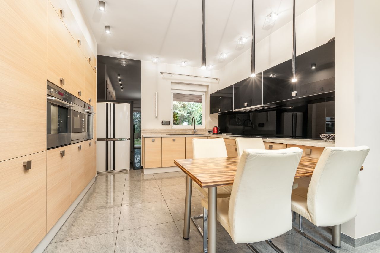 dom wolnostojący, 8 pokoi Mierzyn, ul. Długa. Zdjęcie 2