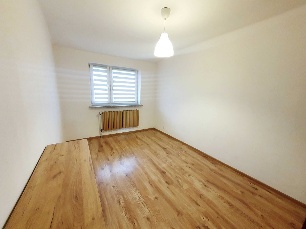 Mieszkanie 3-pokojowe Sieniawa, os. Kazimierza Wielkiego. Zdjęcie 3