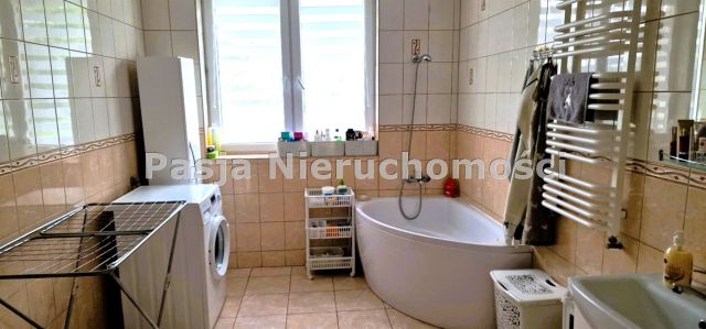 dom wolnostojący, 5 pokoi Sędek. Zdjęcie 8