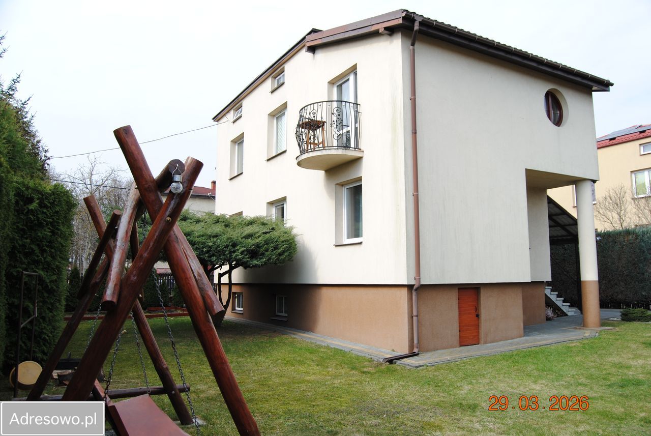 dom wolnostojący, 6 pokoi Lubartów. Zdjęcie 1