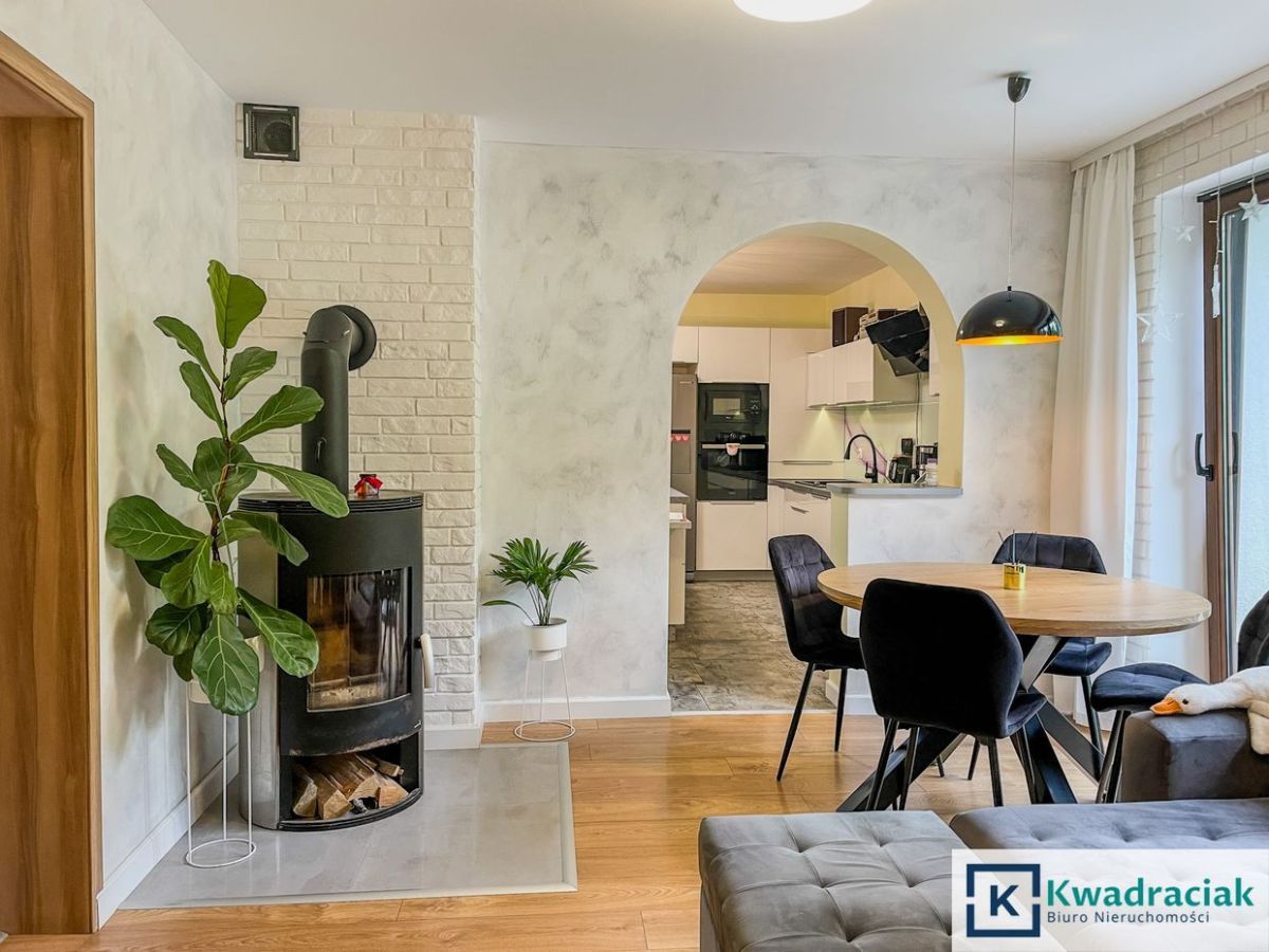 dom wolnostojący, 5 pokoi Bieździadka. Zdjęcie 2