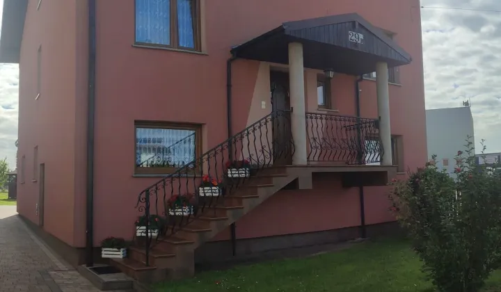 dom wolnostojący, 7 pokoi Paniówki, ul. Dworska