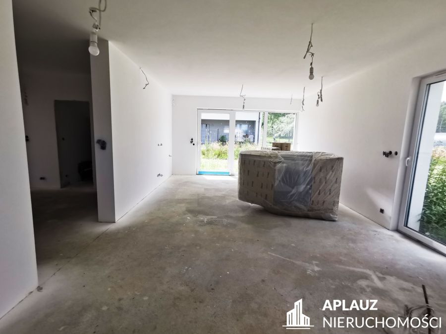 dom wolnostojący, 5 pokoi Jelenia Góra Czarne. Zdjęcie 5