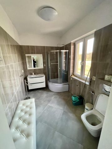 Mieszkanie 3-pokojowe Sobienie Szlacheckie. Zdjęcie 9