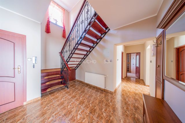 dom wolnostojący, 7 pokoi Brzeg Dolny. Zdjęcie 17