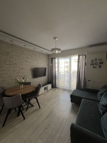 Mieszkanie 3-pokojowe Łódź Górna, ul. Obywatelska. Zdjęcie 1