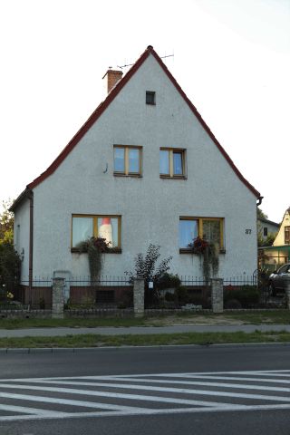 dom wolnostojący, 4 pokoje Szczecinek, ul. gen. W. Sikorskiego. Zdjęcie 1