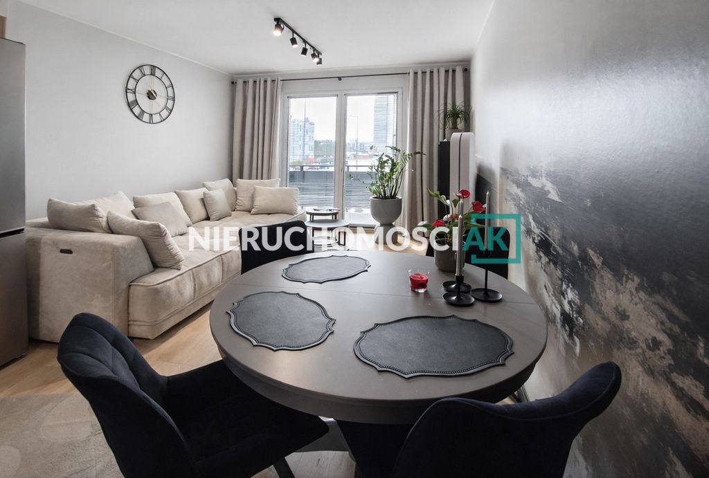 Mieszkanie 3-pokojowe Konin, ul. Erazma Pietrygi. Zdjęcie 3