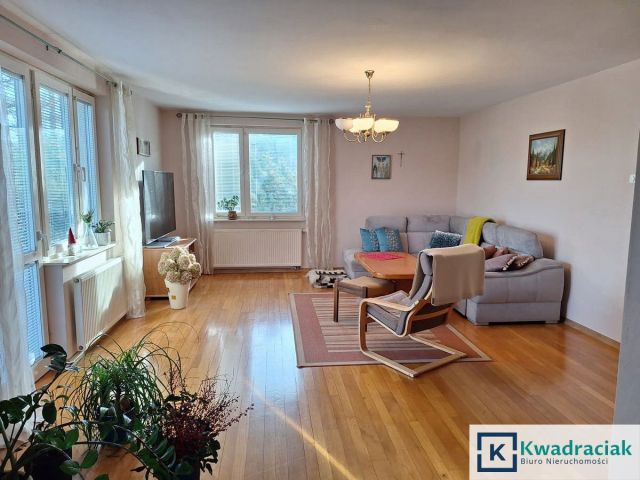 dom wolnostojący, 5 pokoi Mokre. Zdjęcie 11