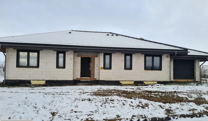 dom wolnostojący, 4 pokoje Wichulec