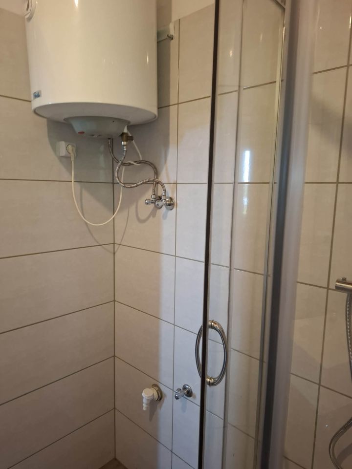 dom wolnostojący, 4 pokoje Uraz, ul. Portowa. Zdjęcie 9