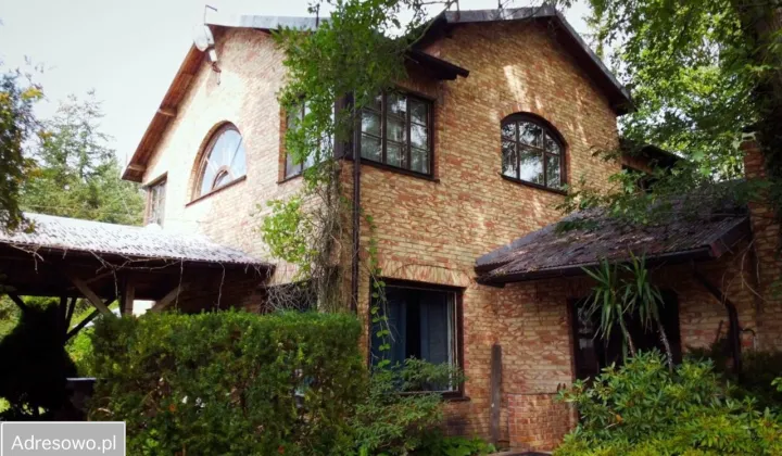 dom wolnostojący, 8 pokoi Kępa