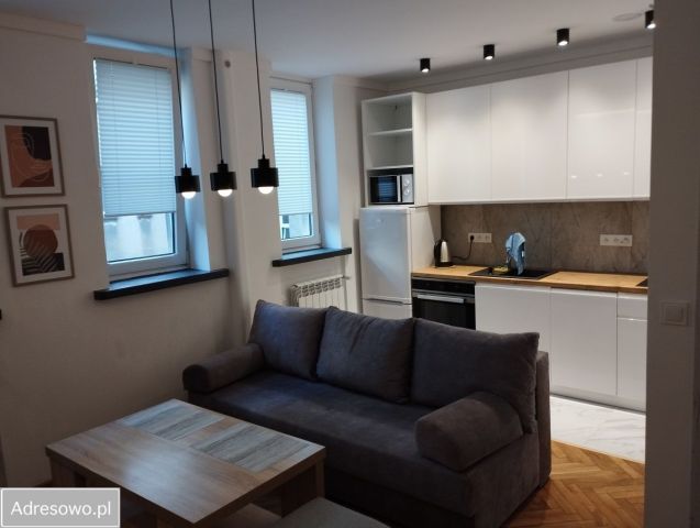 Mieszkanie 4-pokojowe Katowice Śródmieście, ul. Henryka Dąbrowskiego. Zdjęcie 1