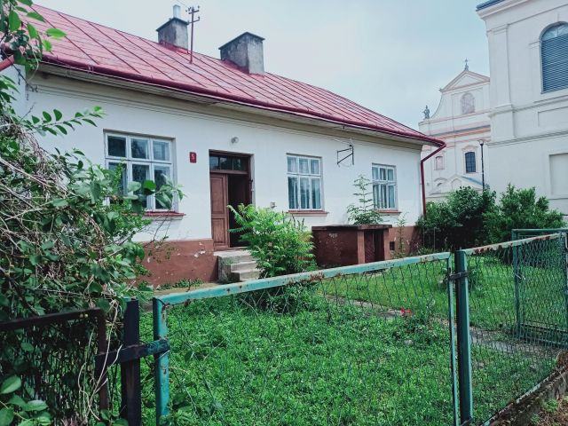 dom wolnostojący, 4 pokoje Sieniawa, ul. gen. Władysława Sikorskiego. Zdjęcie 1