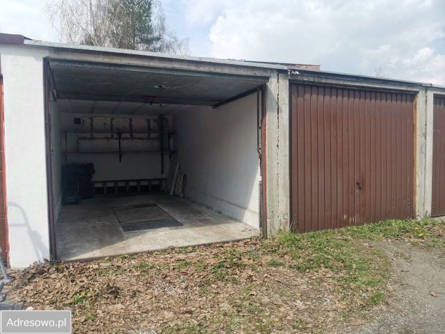 Garaż/miejsce parkingowe Poręba, ul. Zakładowa. Zdjęcie 1
