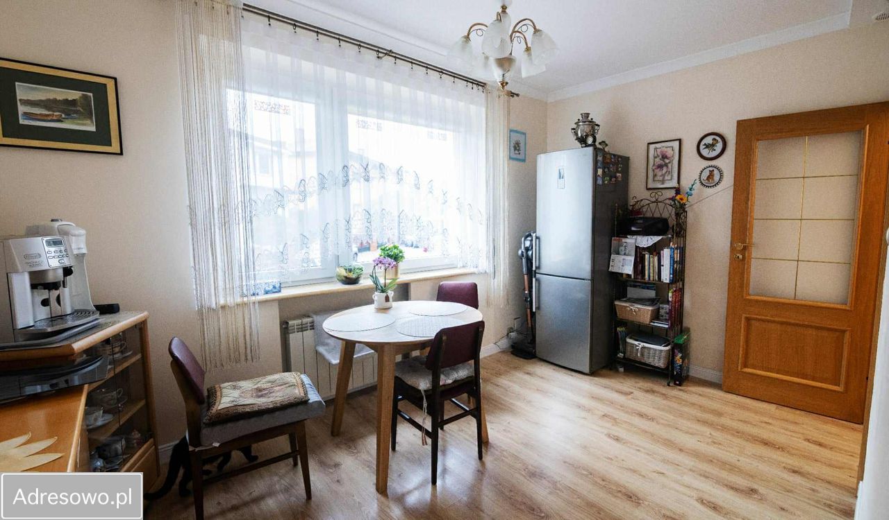 dom wolnostojący, 4 pokoje Radomsko, ul. Kwiatowa. Zdjęcie 6