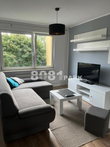 Mieszkanie 3-pokojowe Gdynia Karwiny, ul. Jarosława Iwaszkiewicza. Zdjęcie 1