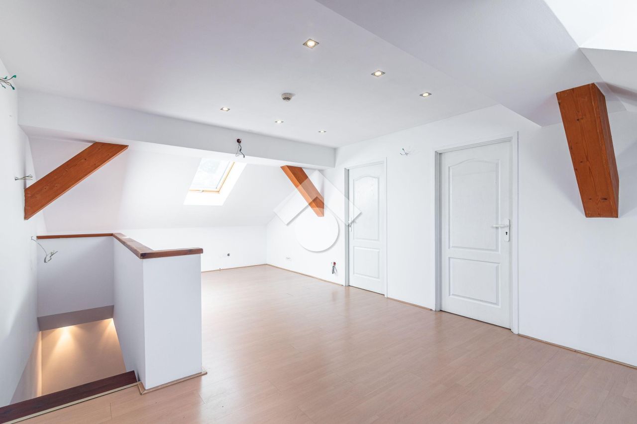 Lokal Kraków Podgórze Duchackie, ul. gen. Henryka Kamieńskiego. Zdjęcie 14