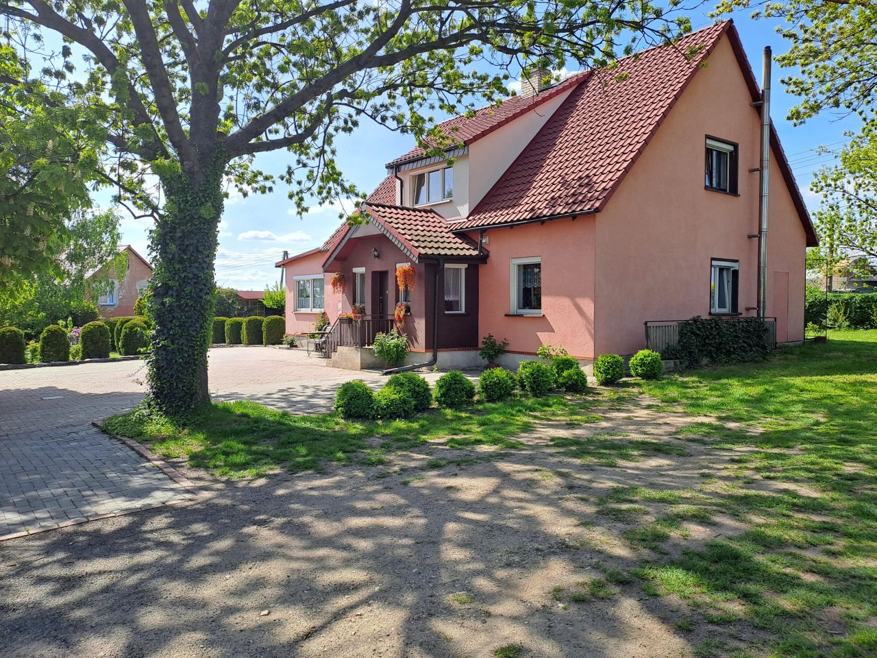 dom wolnostojący, 5 pokoi Szymanowice. Zdjęcie 1