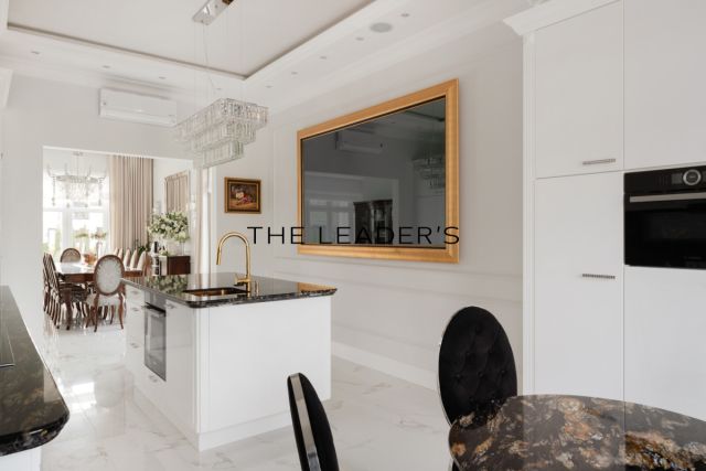 dom wolnostojący, 6 pokoi Łomianki. Zdjęcie 5