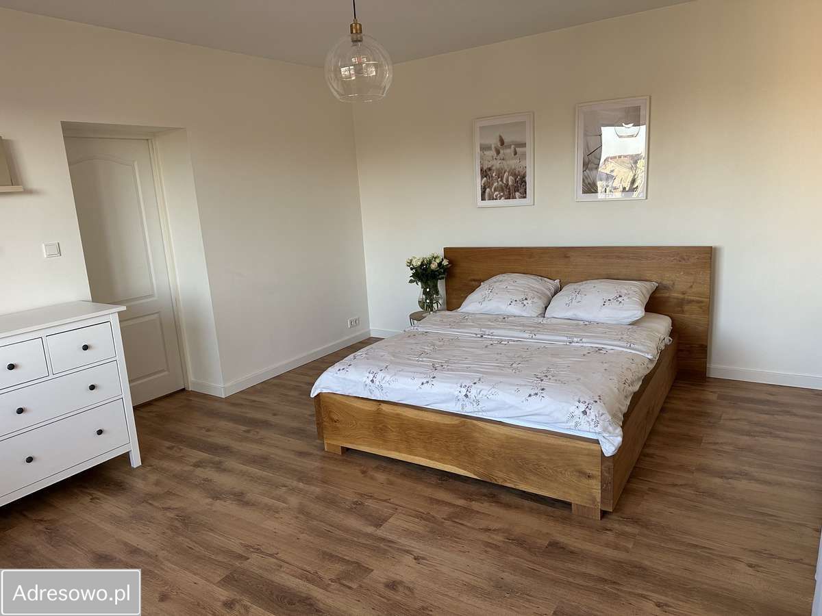 Mieszkanie 4-pokojowe Żary. Zdjęcie 8