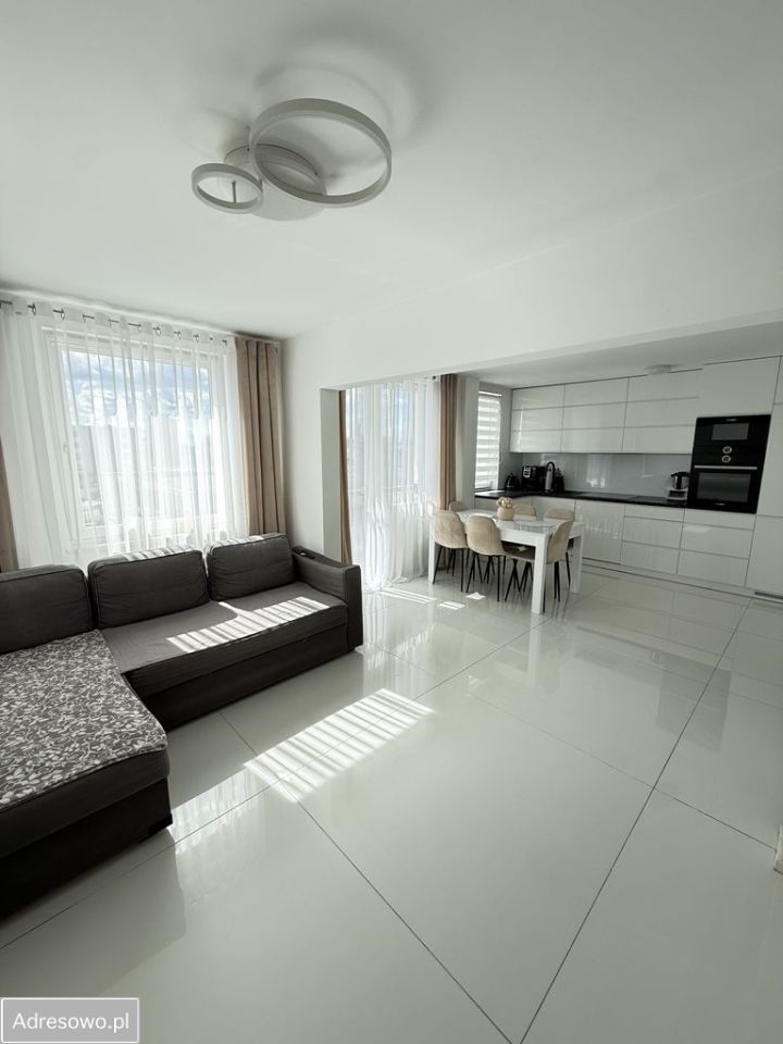 Mieszkanie 3-pokojowe Knurów, ul. Marynarzy. Zdjęcie 1