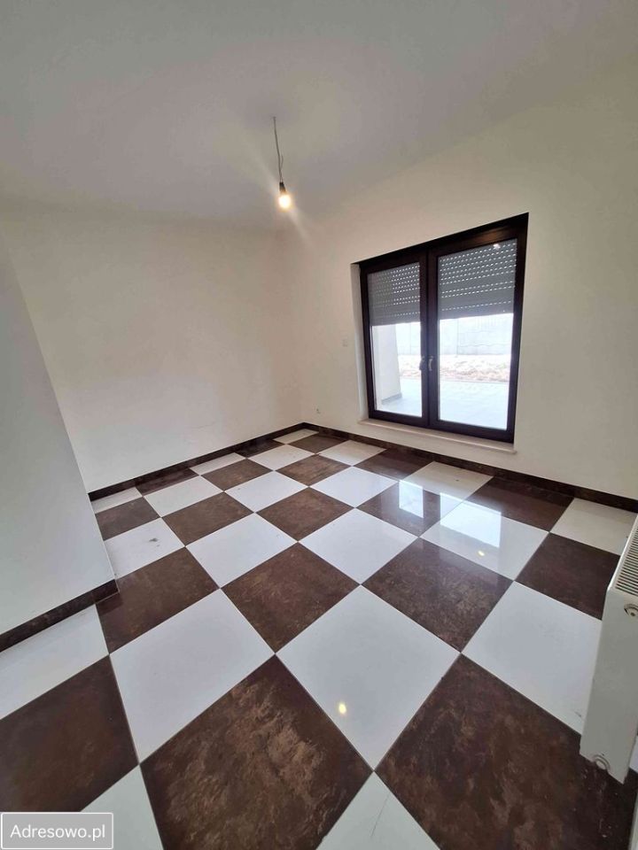 dom wolnostojący, 5 pokoi Postolice. Zdjęcie 8