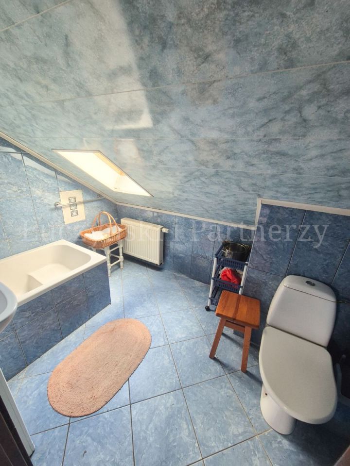 dom wolnostojący, 11 pokoi Mysłakowice. Zdjęcie 14