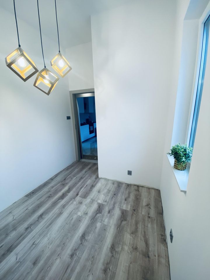 Mieszkanie 7-pokojowe Dąbrowa Rzeczycka. Zdjęcie 29