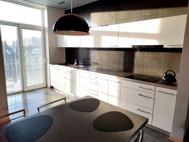 Mieszkanie 3-pokojowe Tarnów Śródmieście, ul. Tadeusza Rejtana. Zdjęcie 1