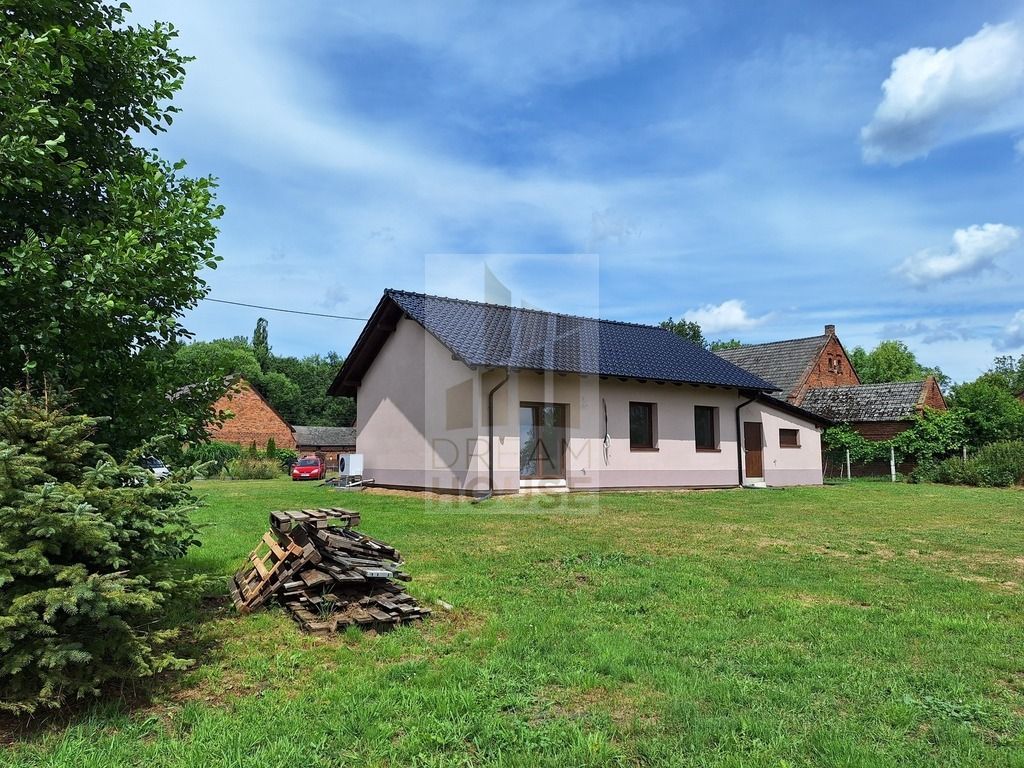 dom wolnostojący, 4 pokoje Kuźnica Dąbrowska. Zdjęcie 1