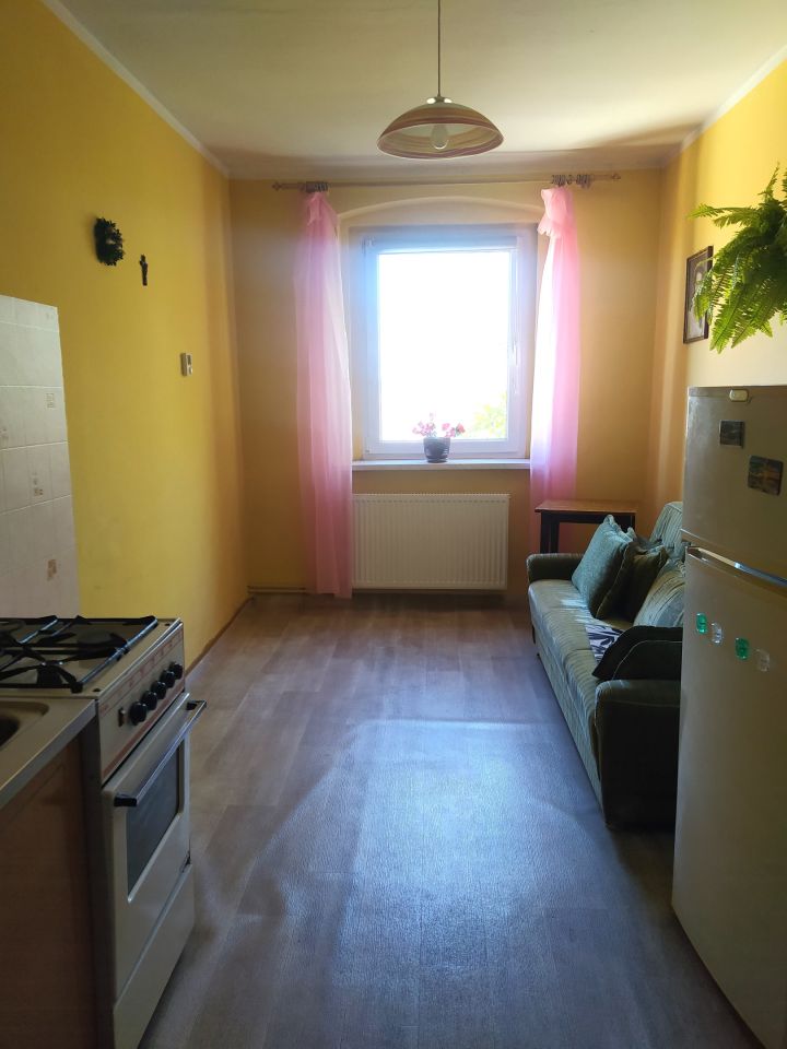 Mieszkanie 2-pokojowe Prudnik, pl. Wolności. Zdjęcie 3