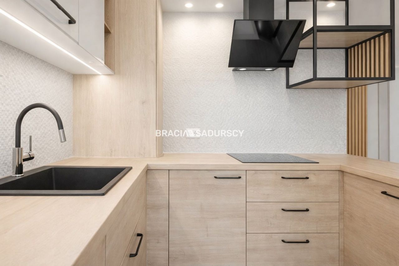 dom szeregowy, 4 pokoje Myślenice, ul. Zacisze. Zdjęcie 2