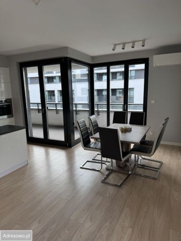 Mieszkanie 3-pokojowe Kraków Dębniki, ul. Czerwone Maki. Zdjęcie 1