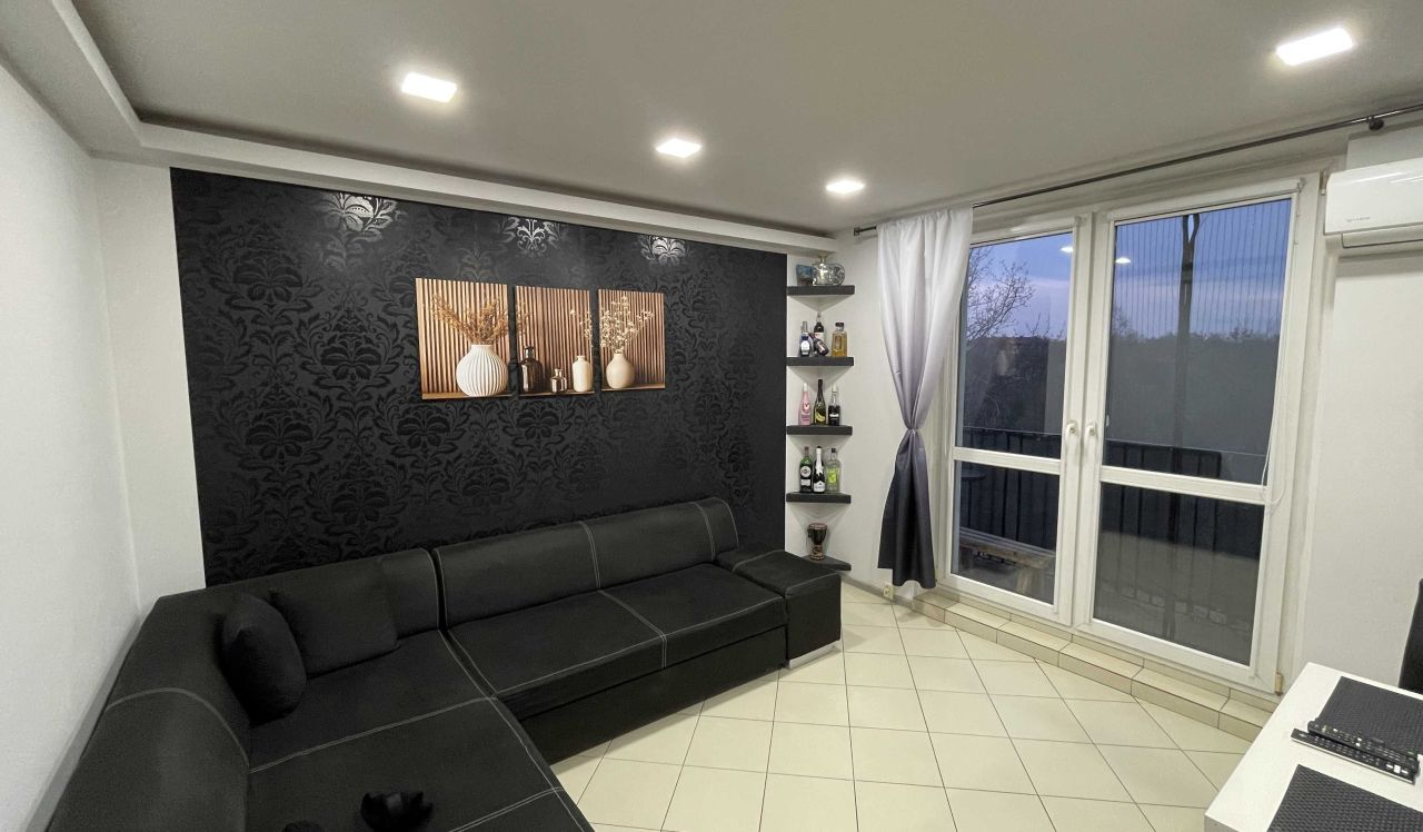 Mieszkanie 3-pokojowe Wodzisław Śląski, os. XXX-lecia PRL. Zdjęcie 3