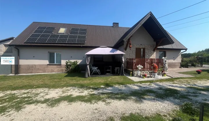 dom, 4 pokoje Jasień
