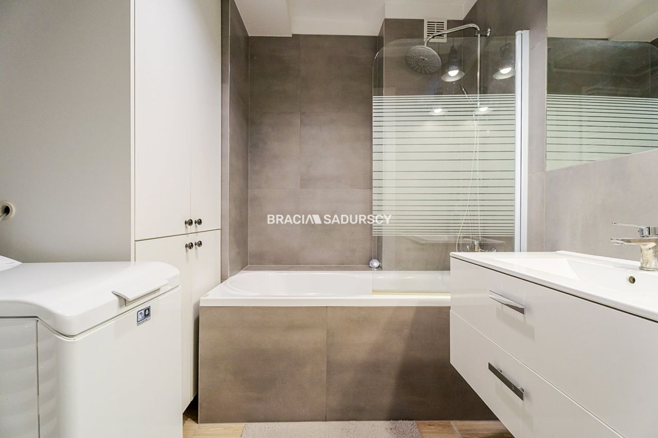 Mieszkanie 4-pokojowe Kraków Swoszowice, ul. Leona Petrażyckiego. Zdjęcie 8